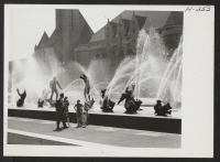 [recto] The ornate and much discussed Milles Fountain in Aloe Plaza opposite the Union Station. ;  Photographer: Mace, Charles E. ;  St. Louis, Missouri.