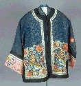 Short robe with peking stitch flowers