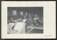 [recto] An art class at a recreation center at the Rohwer project. ;  Photographer: Parker, Tom ;  McGehee, Arkansas.