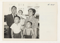 [recto] Shown are Mr. and Mrs. Dave Tatsuno and family, Sheldon 5, Rodney 3 and Arlene 10 months of Topaz. Mr. ...