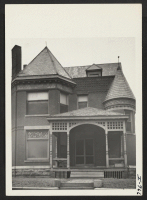[recto] This hostel at 2411 Independence Avenue, Kansas City, Missouri, was formerly the parsonage of the Independence Avenue Methodist Church which ...